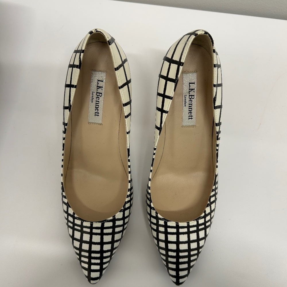 NEW L.K. Bennet FLORET Pointed Toe Pumps (Black and White)
